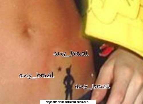 Tatuajul lui Anny - any si-a tatuat un peten pan - ***Any***